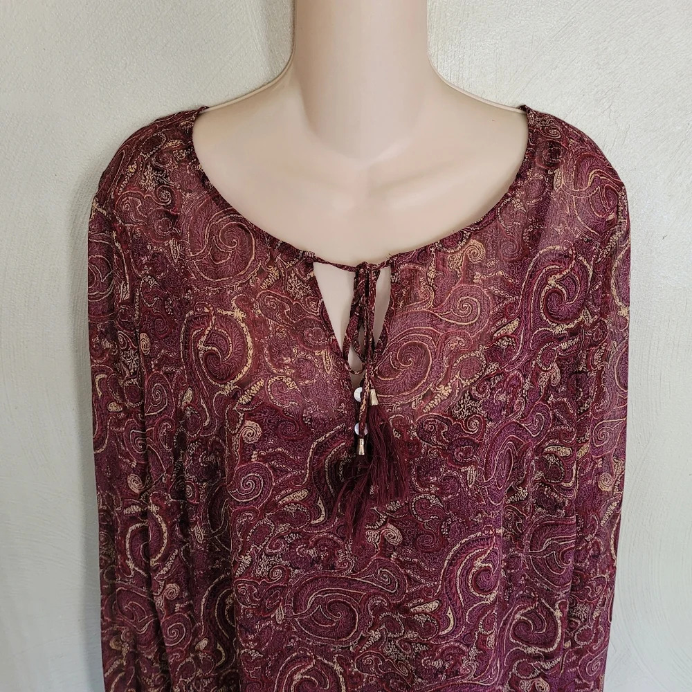 Rose & Olive Sheer Maroon Printed Top w/Tank Underneath Size Women's Medium - Picture 3 of 7